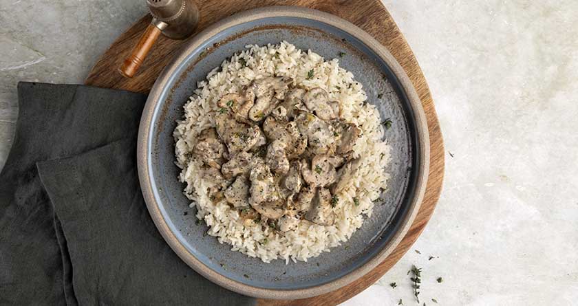 Beef liver in cream sauce | Akis Petretzikis