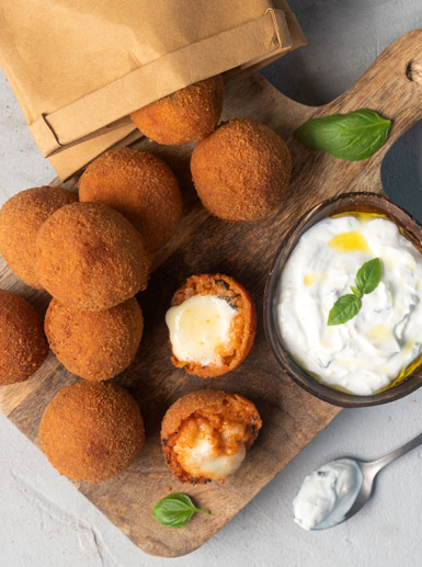 Tomato and mozzarella arancini | Akis Petretzikis