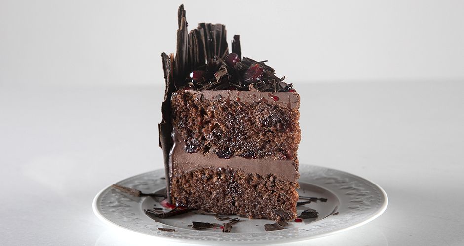 Black forest labs. Блэк Форест. Блэк Форест (Black Forest) — черный гранит. Black Forest Cakejpg. Black Forest Academy.