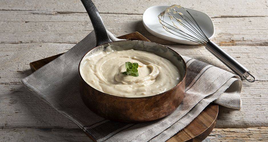 Béchamel Sauce (Mornay sauce) | Akis Petretzikis