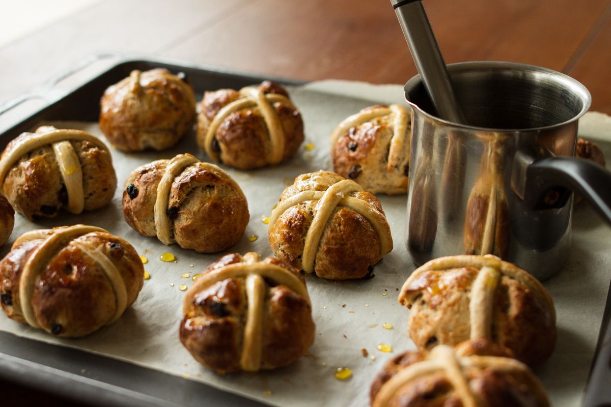 Hot Cross Buns | Akis Petretzikis